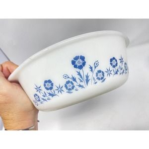 VTG Ovenware Glass Round Casserole Dish White Blue Flowers 1.5 Quart